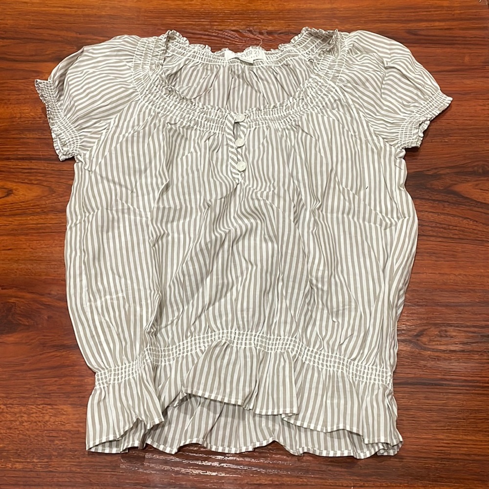 Forever 21 Striped Blouse!! size small
